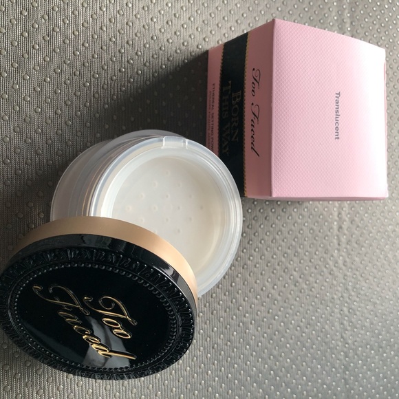 Too Faced Born This Way Setting Powder - Picture 5 of 5